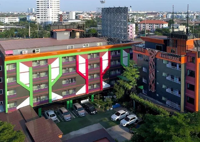 The Breton Media Hotel