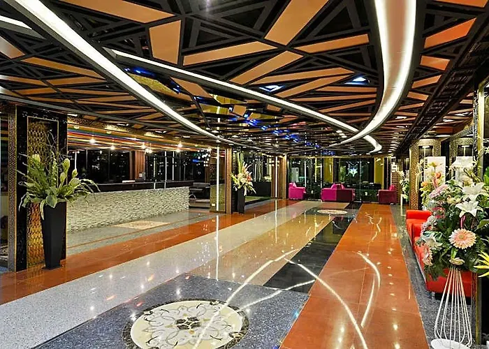 Hotel The Breton Media 4*