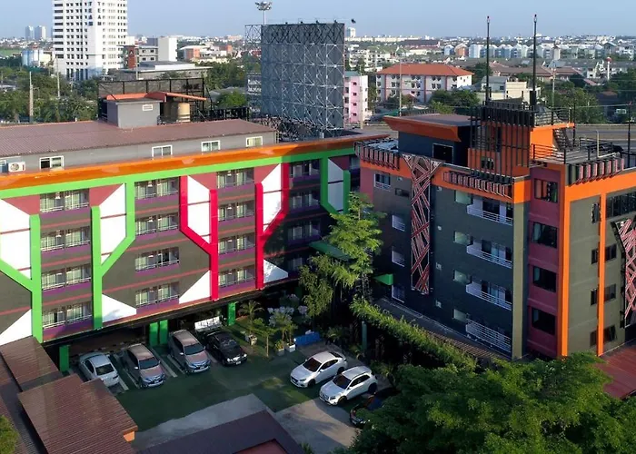 The Breton Media Hotel